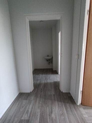 "Wohnen für die Familie: Großzügige 4-Zimmer-Wohnung mit Balkon"